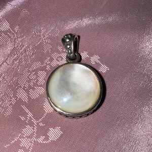 Sterling silver and Mother pearl pendant